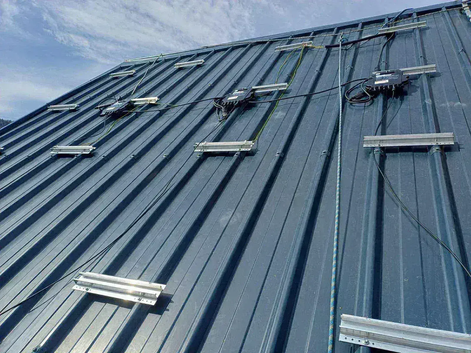 Toiture supports panneaux solaires Lancelon Plomberie